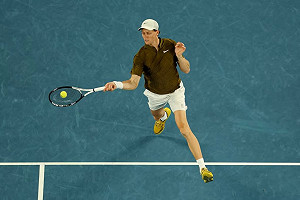 辛納闖澳網男單4強　下一役對決喬科維奇搶決賽門票