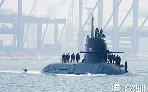海鯤艦今再度駛出高雄港測試　軍事專家估「這時期」可以交艦
