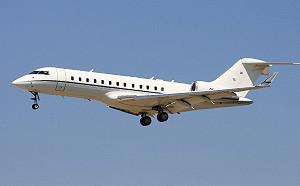 貿易戰延伸到航空業 ! 川普威脅「封殺加拿大飛機」：若拒認證美國灣流飛機 就課50％關稅