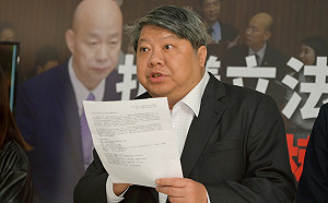 民眾黨軍購條例一讀付委  賴中強狠酸黃國昌版國防：不要飯菜、只要蔥