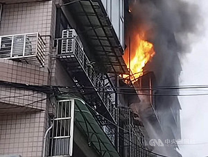 北市信義區民宅火警 受困女住戶送醫救回一命