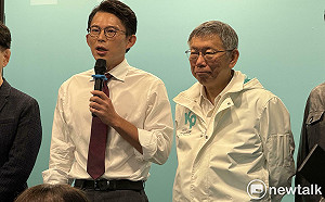 柯文哲遭「學妹」陳情！他使眼色後秒閃？黃國昌稱「讓空間」嗆綠媒編故事