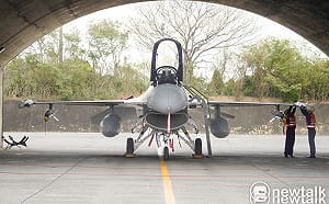 網傳「軍購付錢給美國卻不給貨」黃暐瀚打臉：這種事查一查就知道