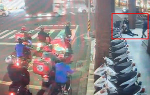 台南派出所前持刀攻擊　2路人受傷、凶嫌當場遭逮