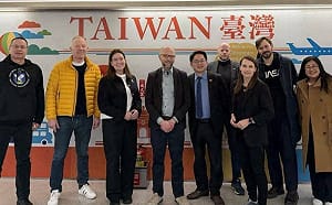 立陶宛率7國議員團訪台惹怒北京!  中共前夕射電磁脈衝彈驅離外國軍機