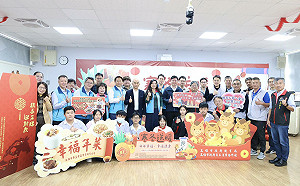 寒冬「幸福年菜」配送到家    高市府陪伴405名弱勢學童過年