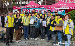 愛心接力不間斷24年  陳亭妃寒冬送暖台南六區同步發放關懷弱勢