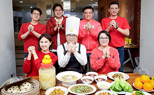 賴瑞隆攜六議員參選人化身「港都大廚」 端出在地佳餚迎新年