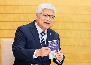 小動作大學問！劉寶傑解讀魏哲家拜會日相舉動 直嘆「商人的鼻子最靈」