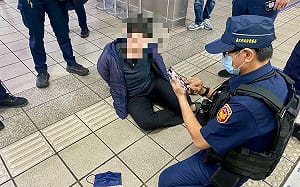 北捷揮刀砍傷高中生！思覺失調婦殺人未遂  高院改加重判7年