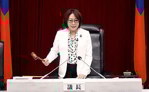 高雄市議會第4屆第10次臨時會閉幕    陳其邁盼府會持續為高雄努力   