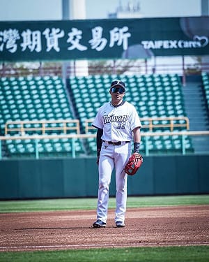 WBC台灣隊練習賽7投接力登板　吳念庭敲2安