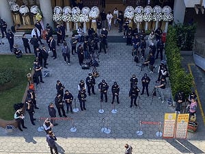 竹聯幫大老吳敦告別式　逾40警力加強攔檢盤查