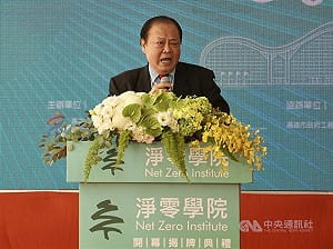 陳其邁：陳光復顱內減壓手術已完成　盼恢復健康