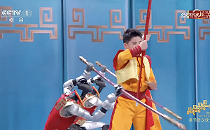 人形機器人成春晚主角  外媒：中國科技競賽超車美國