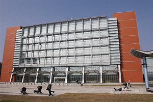 南科群創光電廠房工安　員工遭機台捲夾不治