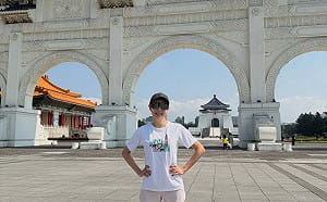 賈董看展嘆威權洗腦！遭網軍轟「撕裂台灣」　她霸氣回擊：這句話好熟悉喔