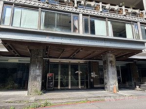 過年闖新北烏來停業飯店探險偷古玩　9人送辦