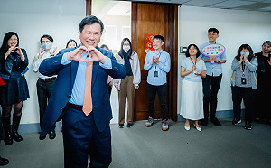 赴外交部各單位拜年  林佳龍肯定111駐外館處維護國家主權 