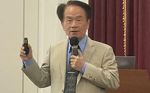 國安局曾警告陳儀深：出書印線民「可關7年」  蔡英文稱「我也不能下條子」