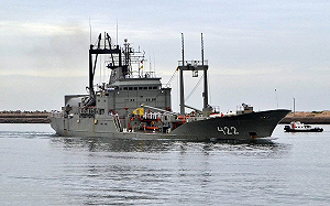 （影）伊朗海軍近覆滅!  多艘港口被炸、美魚雷「一發入魂」沉戰艦、208水兵投降