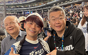 台韓大戰開打！「反指標」蔡阿嘎全副武裝挺韓 蔡其昌讚：台灣英雄