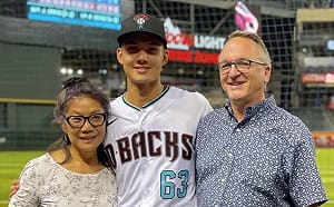 費柴德 WBC 2分砲逆轉 母親談兒子爆紅 笑稱「完全不懂為什麼」