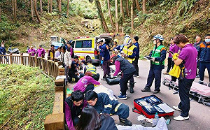 南投杉林溪巴士墜谷釀1死7傷！檢察官到場勘查 園方：理賠醫療負全責