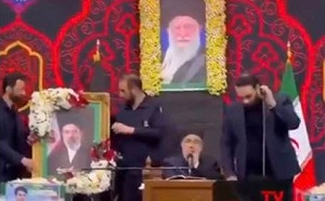 (影) 「照片現身」領袖就職! 穆傑塔巴傳已重傷或死亡 真正「影武者」是他....