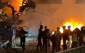 伊朗嗆不尋求停火 無人機襲沙烏地阿拉伯油田、飛彈轟以色列3小時