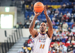 曾來台掀起「魔獸」旋風　霍華德正式宣布退休