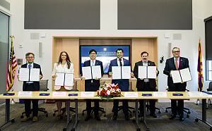 陳其邁訪美再下一城！  前進「光學之谷」簽署產官學六方MOU 