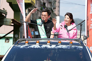 卓冠廷初選車掃鶯歌啟航！立法委員林楚茵跨區相挺大讚「最強戰將」