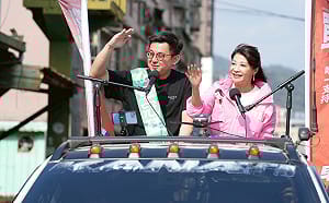 卓冠廷初選車掃鶯歌啟航！立法委員林楚茵跨區相挺大讚「最強戰將」