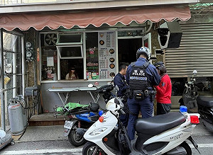 嘉市小吃店更換瓦斯疑近火源氣爆　2人灼傷送醫