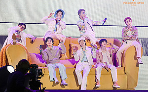 道歉沒用！BTS演唱會「過度維安」惹民怨   HYBE股價暴跌15%