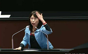 陳昭姿嗆「有本事宣布一邊一國」他反嗆：回去問柯文哲、黃國昌敢不敢公開宣示？