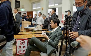 名間鄉茶師常行深強大氣場！當場打臉南投縣府官員：你敢動我茶葉一定跟你們拼命到底！