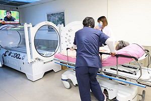 彰化7旬婦遭3犬追咬傷口200處第4次清創　飼主送辦