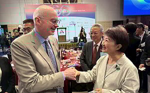 出席美國商會謝年飯 盧秀燕請賴總統釋出善意