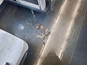 台鐵422次自強號車廂冒煙 行動電源自燃無人傷亡