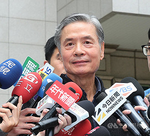 金溥聰指遭AI影片抹黑　赴刑事局提告妨害名譽