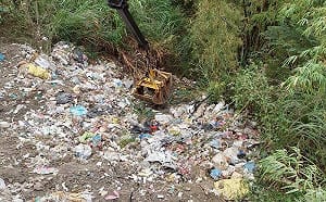 月世界淪垃圾山！里長父子堆百噸垃圾 環保局求償422萬