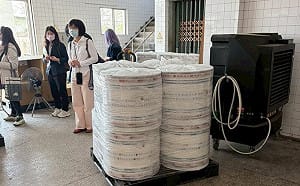 防範業者囤貨塑膠製品哄抬物價！法務部多地稽查 穩定國內民生物價