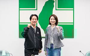 韓瑩請辭投入宜蘭市長選戰 賴清德喊「AAOA」為她加油 