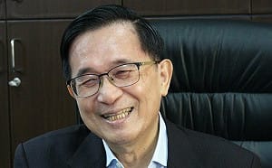 （影）陳水扁愚人節自嘲「生活白癡」  揭「把洗衣粉當奶粉泡給女兒喝」糗事