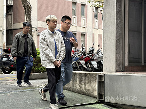 詐團信箱投遞投資廣告詐婦人9千萬　刑事局逮5嫌