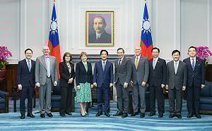 美歐英訪團接連訪台 學者：應發展「3項優勢」持續提升國防 