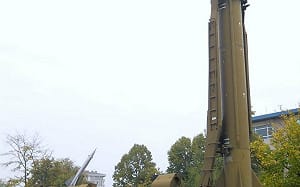 （影）傳真主黨首射飛毛腿飛彈! 以色列中部挨轟 「這國」將供伊朗飛彈技術