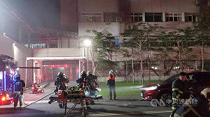 北市三軍總醫院松山分院3樓病房起火　警消馳援